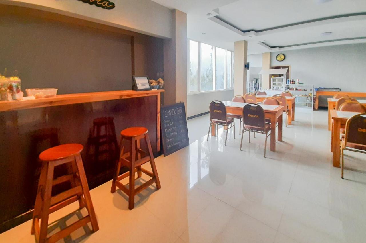 Delvia Bromo Homestay Mitra Reddoorz 岩望 外观 照片