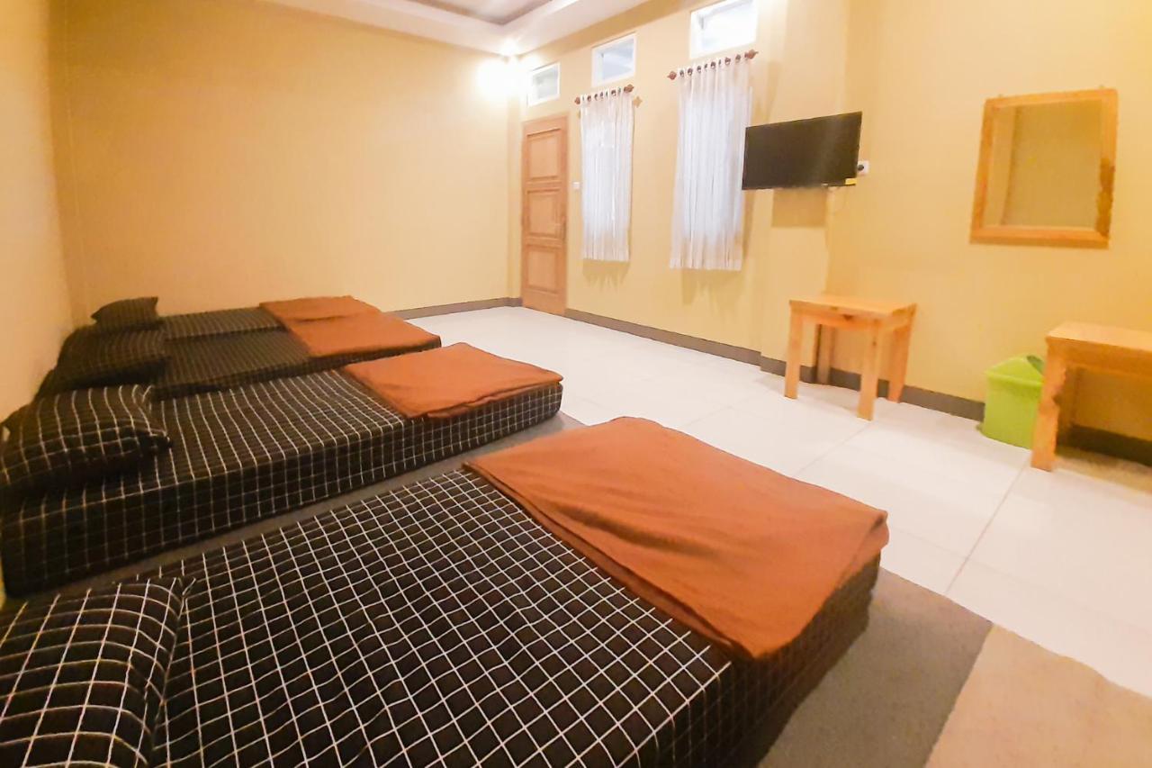 Delvia Bromo Homestay Mitra Reddoorz 岩望 外观 照片