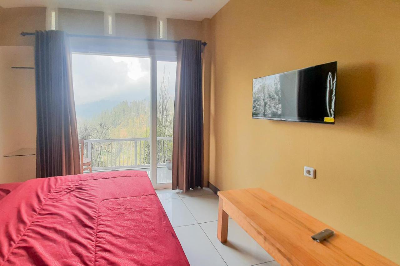 Delvia Bromo Homestay Mitra Reddoorz 岩望 外观 照片