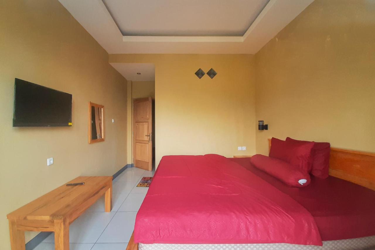 Delvia Bromo Homestay Mitra Reddoorz 岩望 外观 照片
